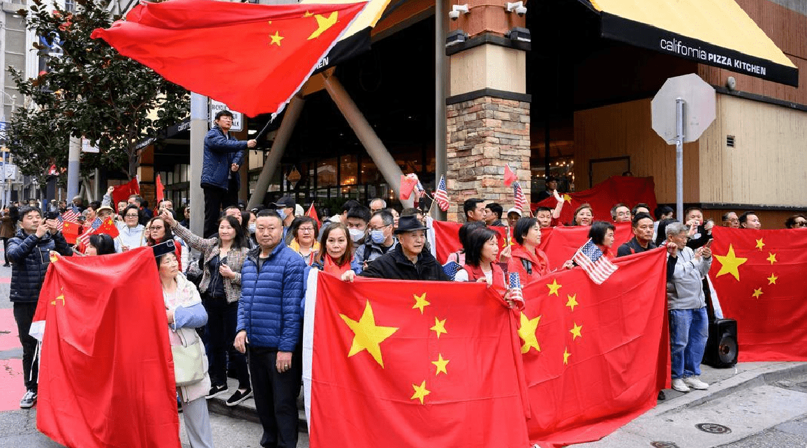 Yu Yingqiang w Jing Dongsheng at 3rd & Jessie 15 nov 23